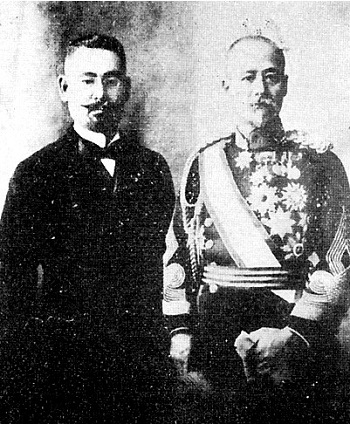 ）児玉源太郎(右）と後藤新平（左